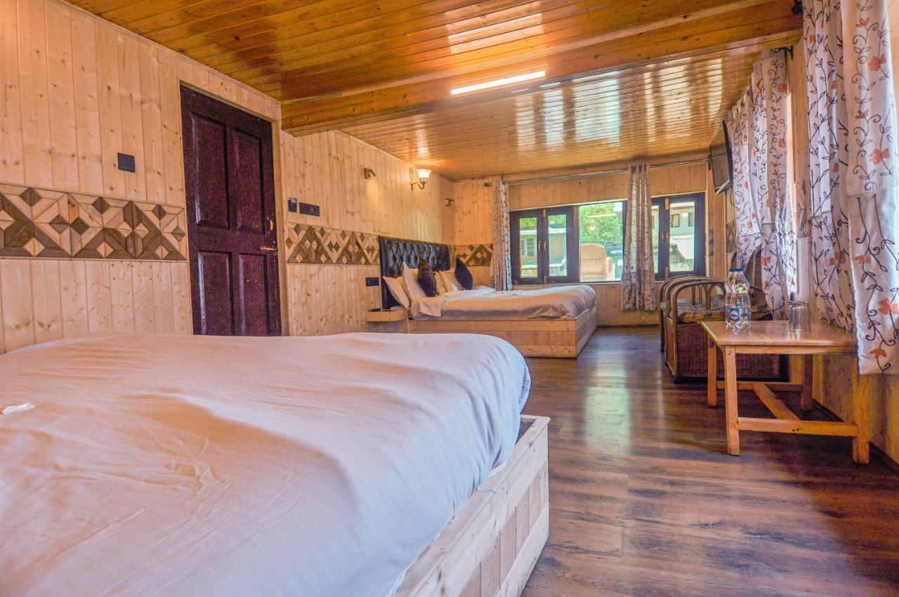 Kashmir House Pahalgam Hotel Buitenkant foto